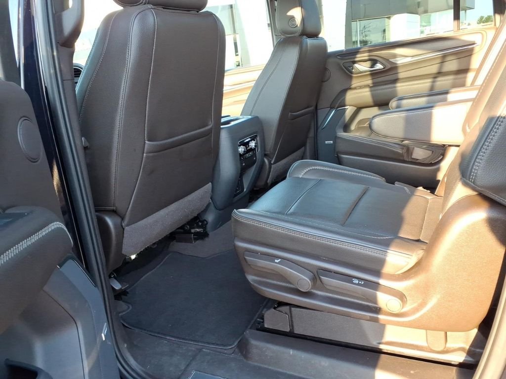 Used 2022 Midnight Blue Metallic GMC Denali image 5