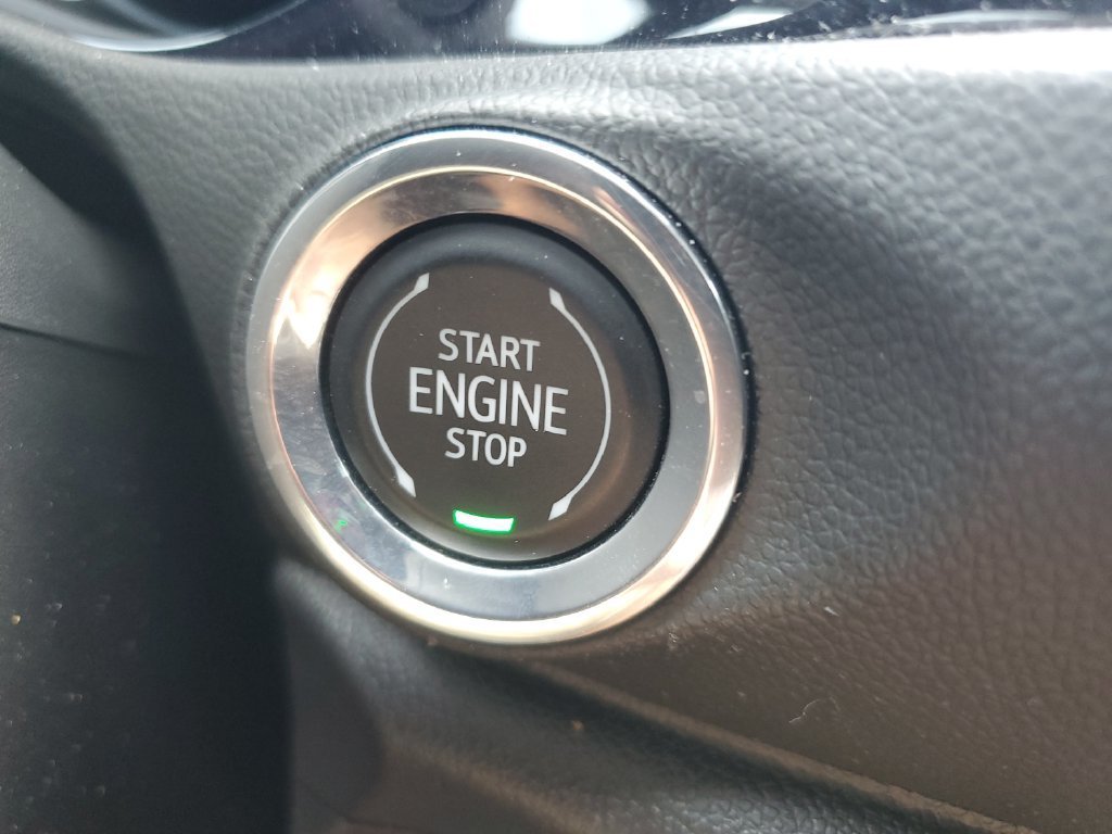 Used 2023 EBONY TWILIGHT METALLIC Buick Essence image 23