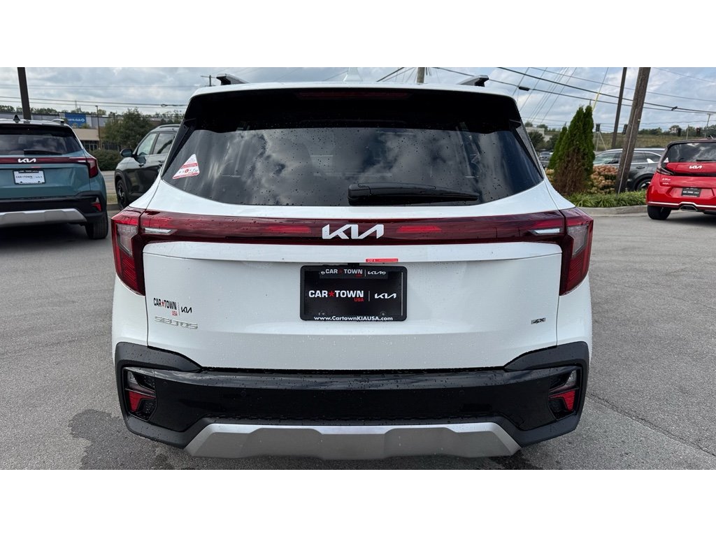 2026 Kia Seltos SX photo 4