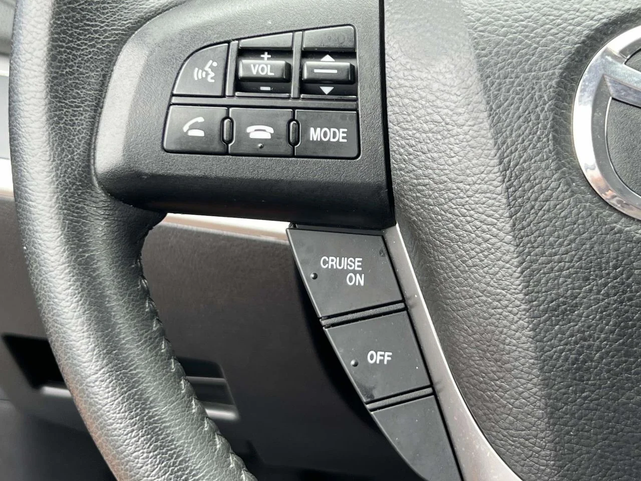 Used 2012 Graphite Mica Mazda i Touring image 24