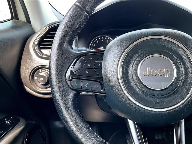 Used 2020 Alpine White Clea Jeep Altitude image 23