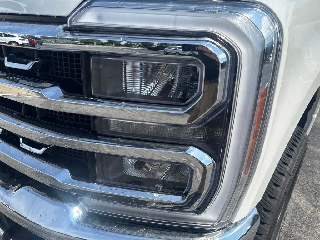 Used 2025 White Ford Lariat image 54