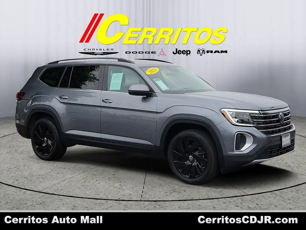 2025 Volkswagen Atlas 2.0T SE w/Tech's photo