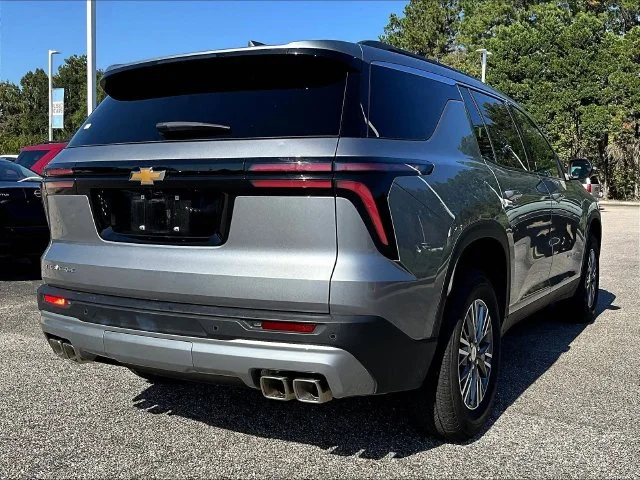 Used 2026 Gray Chevrolet LT image 4