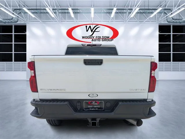 Used 2023 White Chevrolet Custom image 4