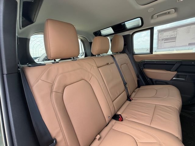 New 2026 Woolstone Green LAND ROVER S image 17