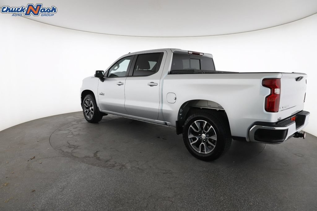 Used 2021 SILVER ICE METALLIC Chevrolet LT image 9