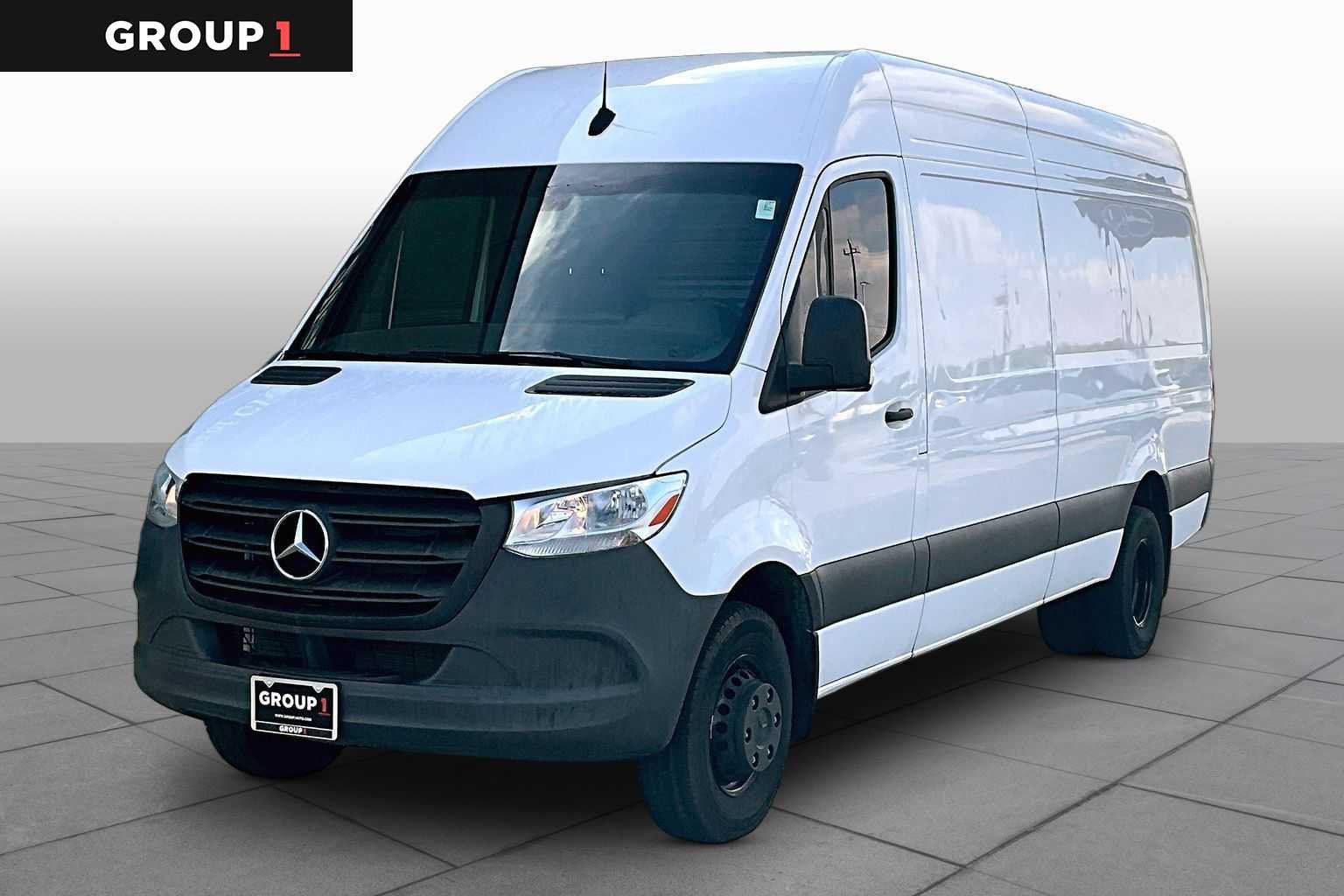 2024 Mercedes-Benz Sprinter 3500 170 WB High Roof's photo
