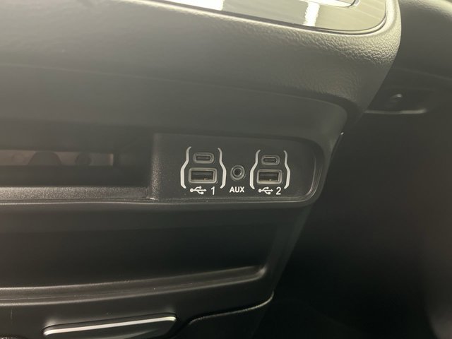 2025 Chrysler Pacifica Select - Photo 25