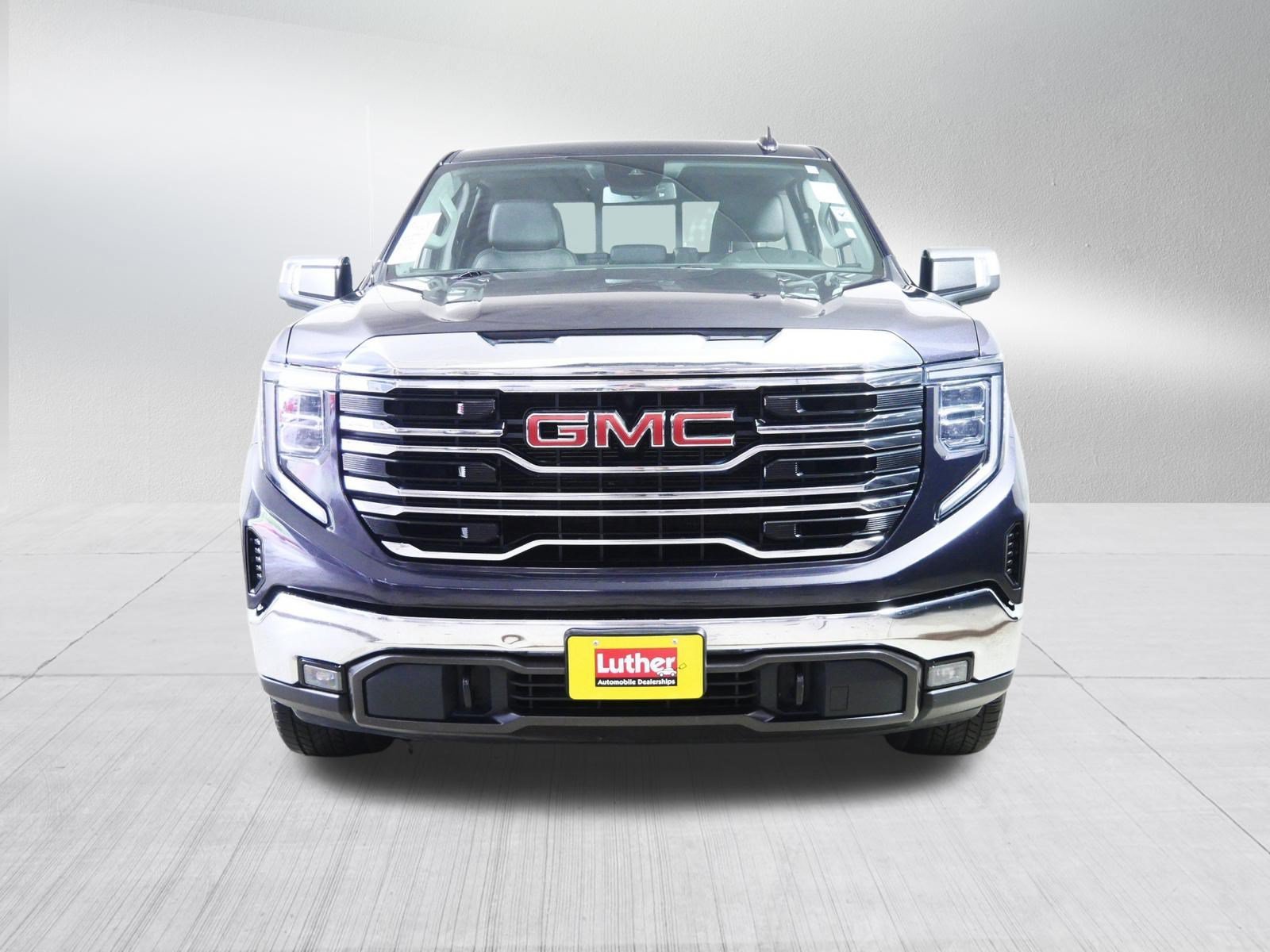 Used 2023 Titanium Rush Metallic GMC SLT image 2