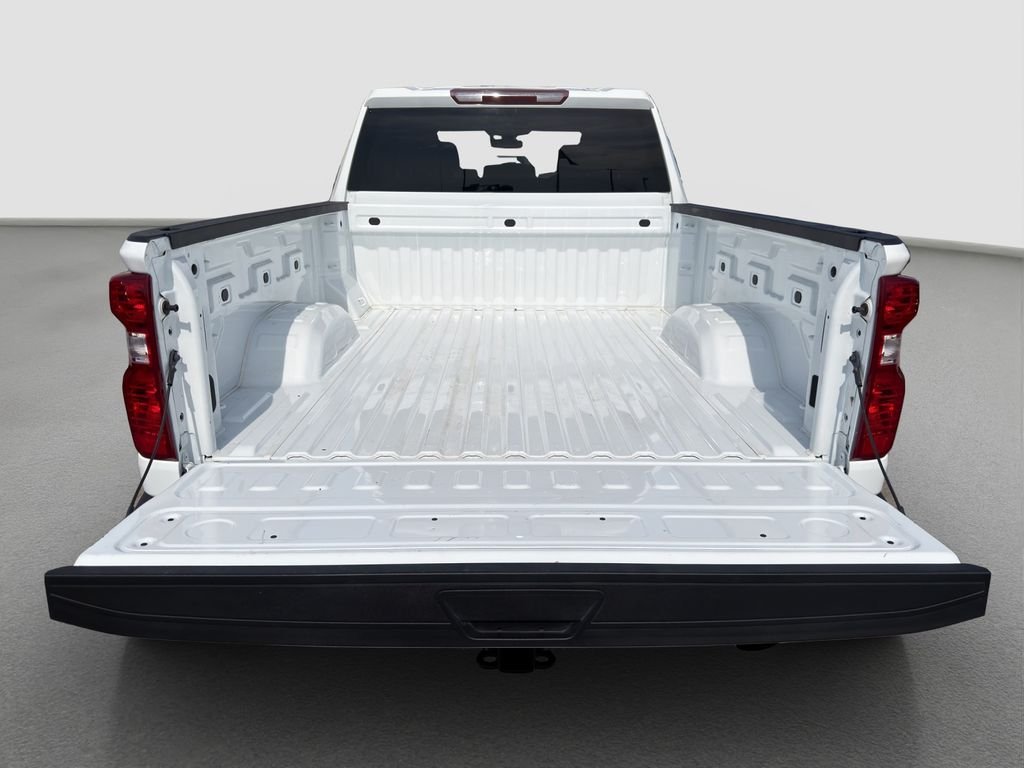 Used 2022 White Chevrolet Custom image 20