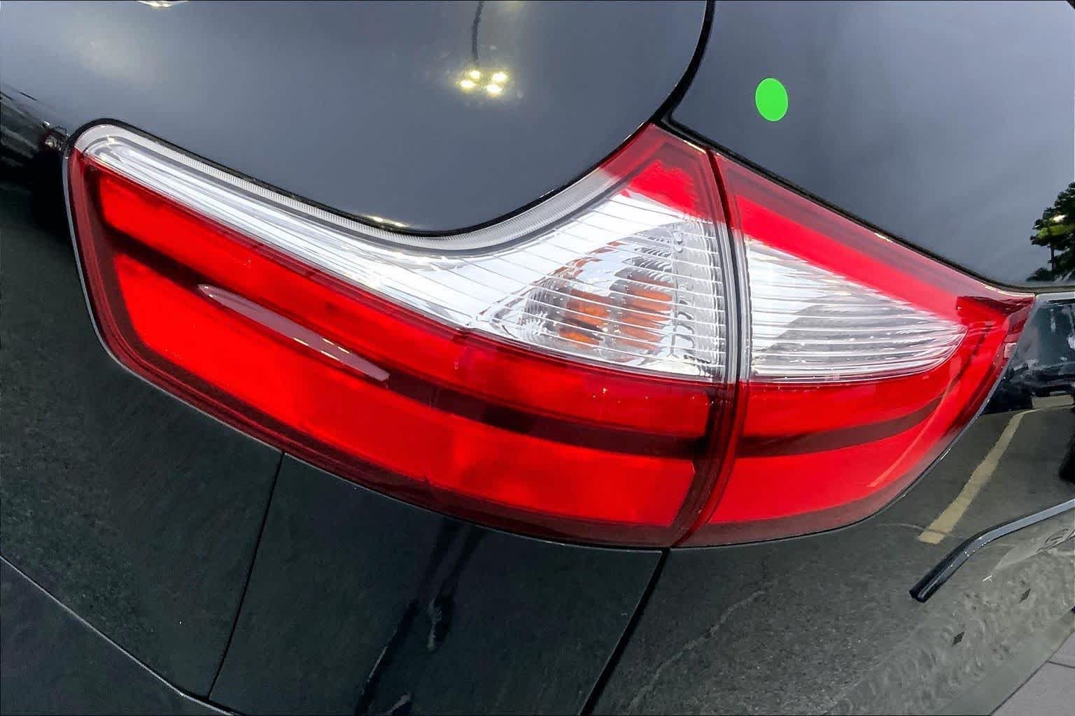 Used 2018 Midnight Black Metallic Toyota LE Auto Access Seat image 25