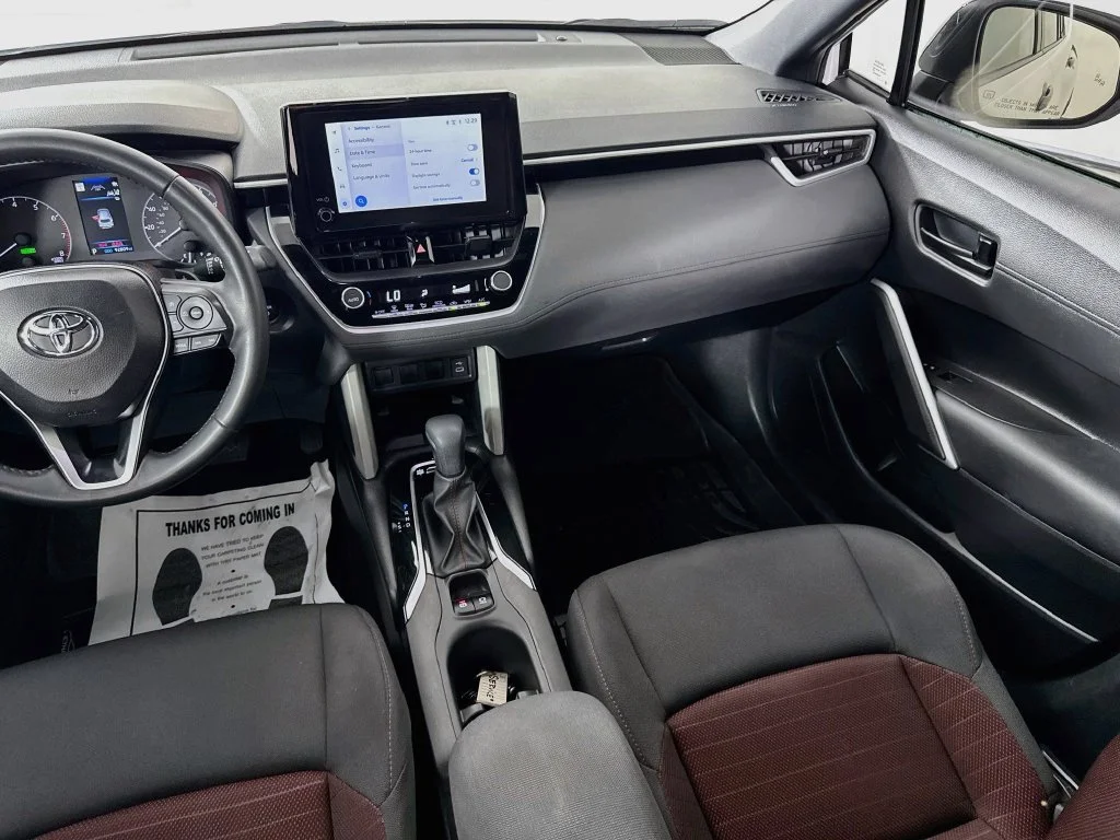 Used 2025 Wind Chill Pearl Toyota Hybrid Nightshade image 27