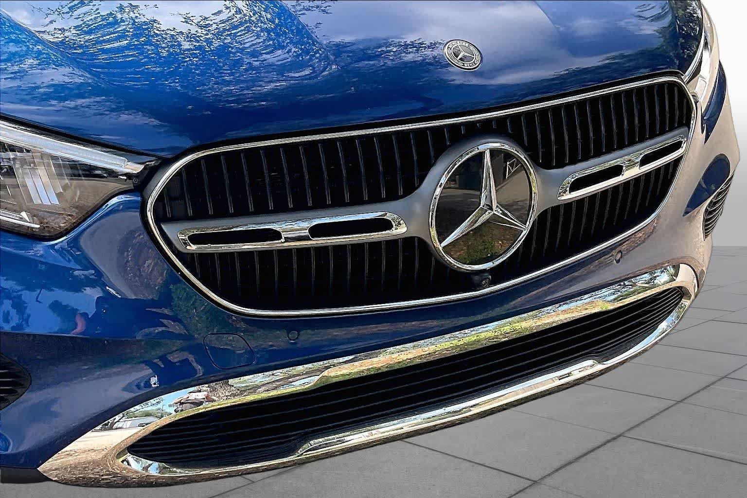 Certified Used 2026 Starling Blue Metallic Mercedes-Benz GLC 300 image 29
