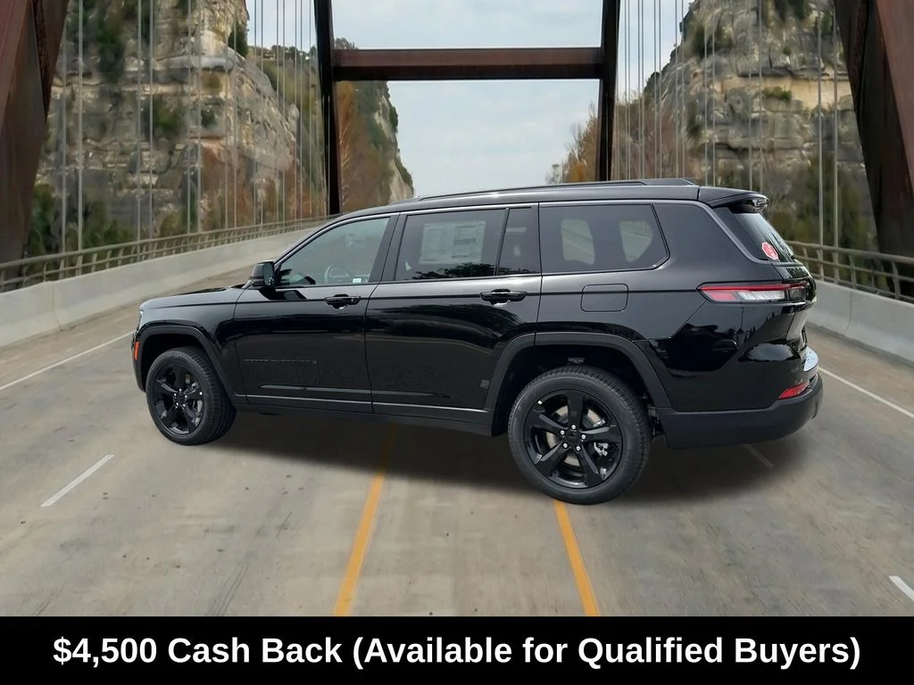 New 2026 Diamond Black Crystal Pearl-Coat Exterior Paint Jeep Limited image 6