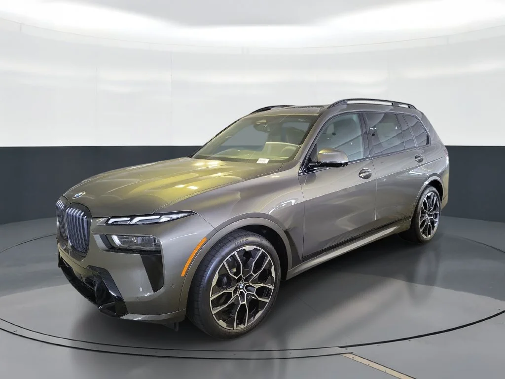 2027 BMW X7