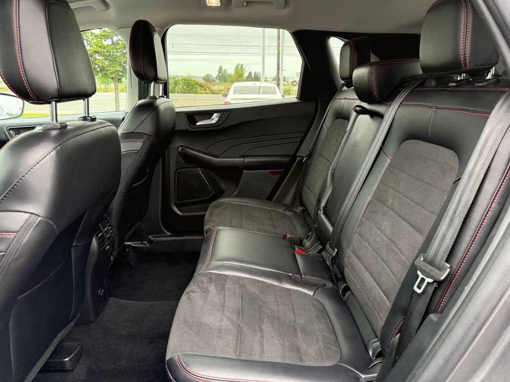 Used 2022 Gray Ford SEL image 15