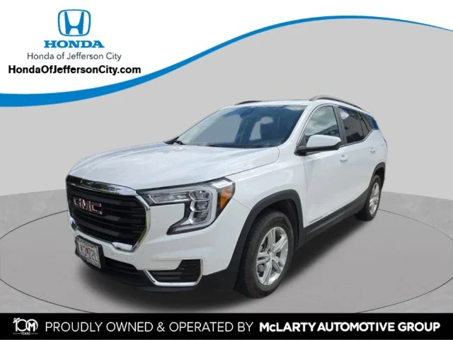 Used 2023 White GMC SLE image 1