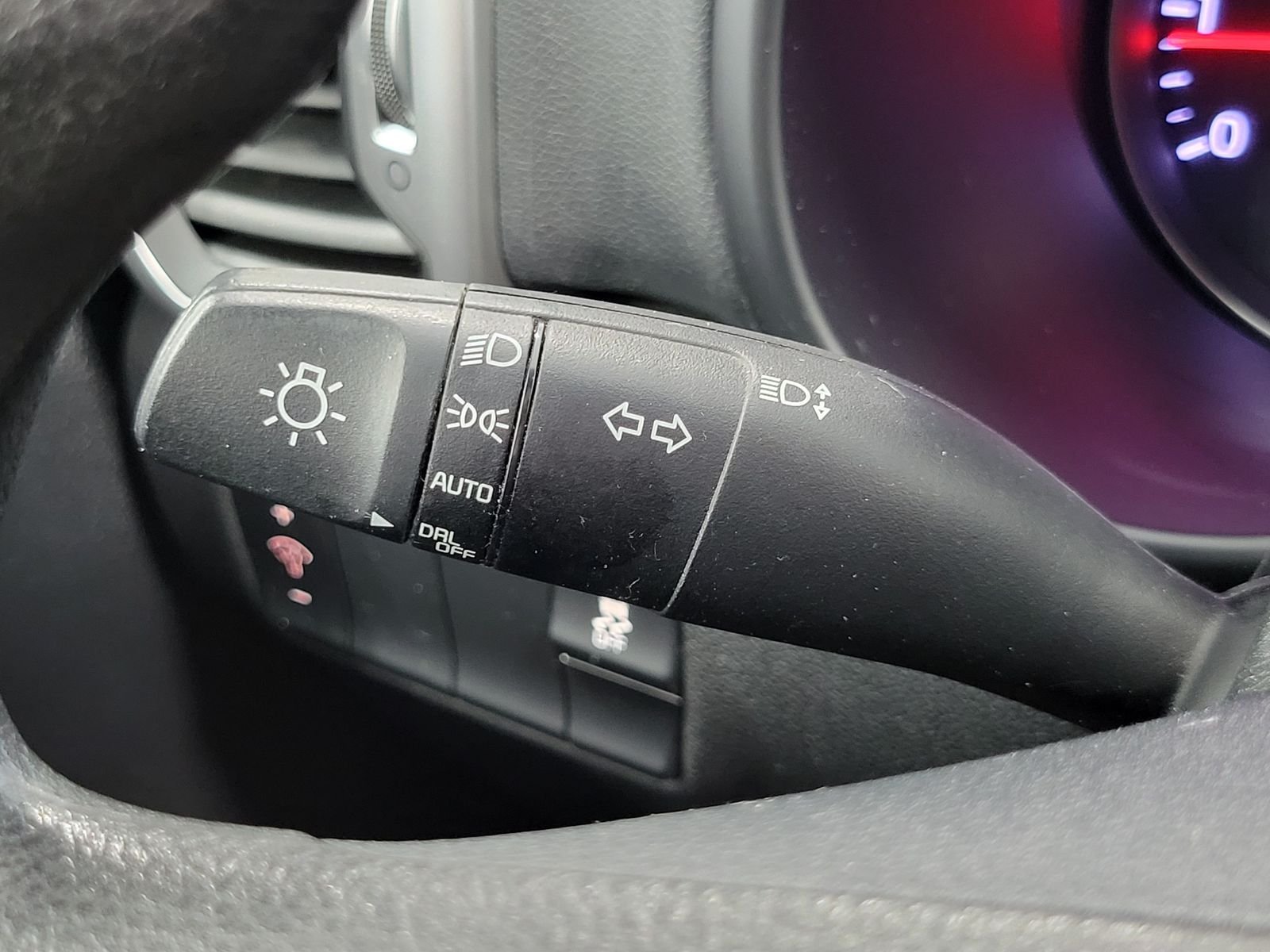 Used 2019 White Kia LX image 16