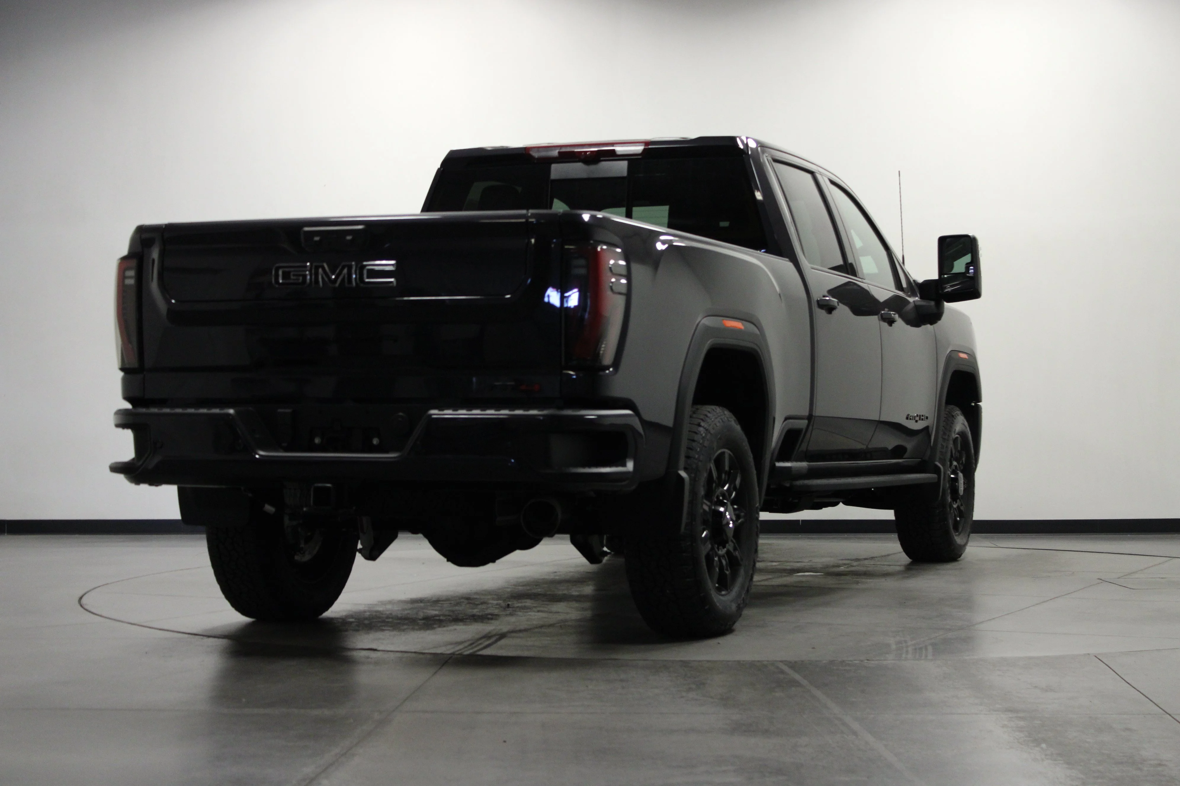 New 2026 Titanium Rush Metallic GMC AT4 image 4