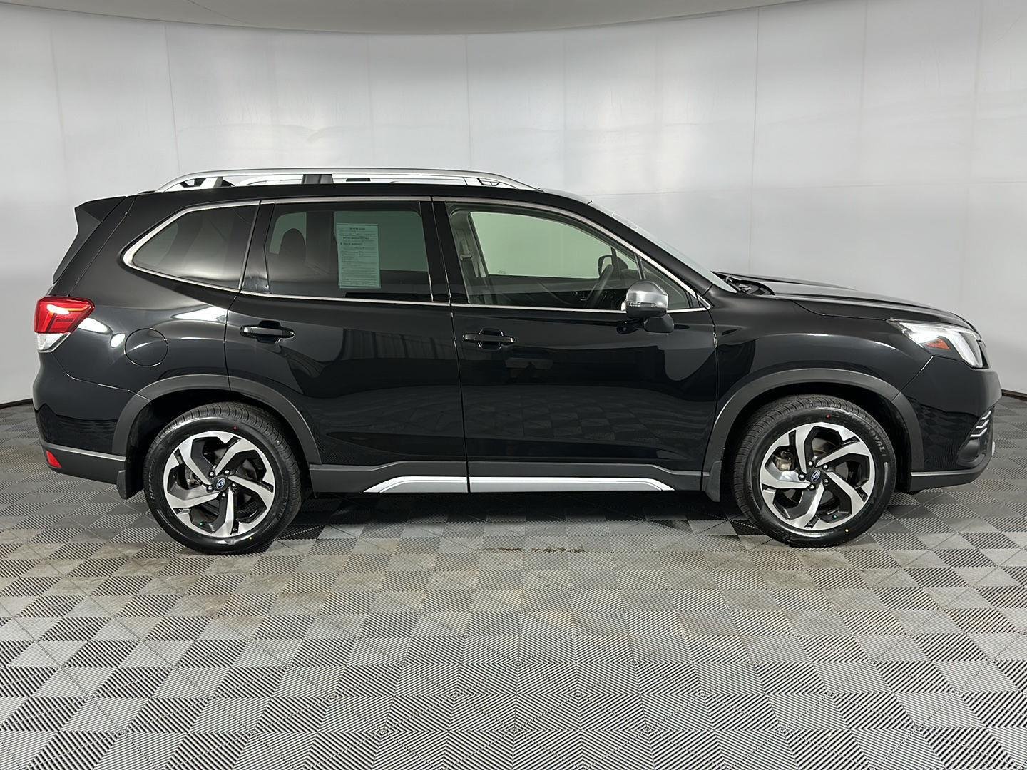 Used 2024 Crystal Black Silica Subaru Touring image 30
