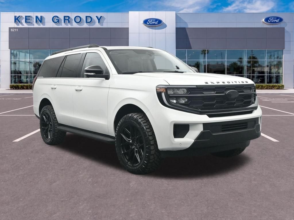 New 2026 Star White Metallic Tri-Coat Ford Active image 1
