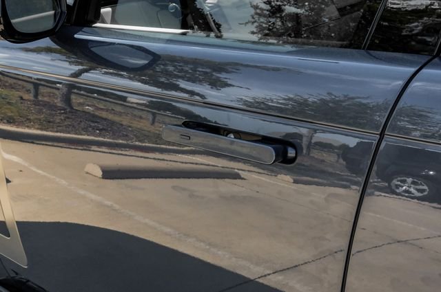 New 2027 Varesine Blue Land Rover SE image 50