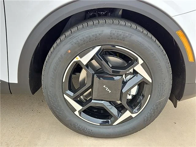 New 2026 Glacial White KIA EX Front-Wheel Drive image 5