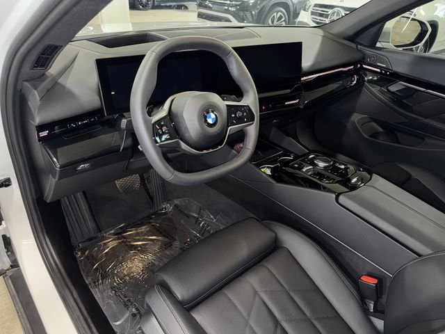 Used 2025 Mineral White Metallic BMW 530i image 20