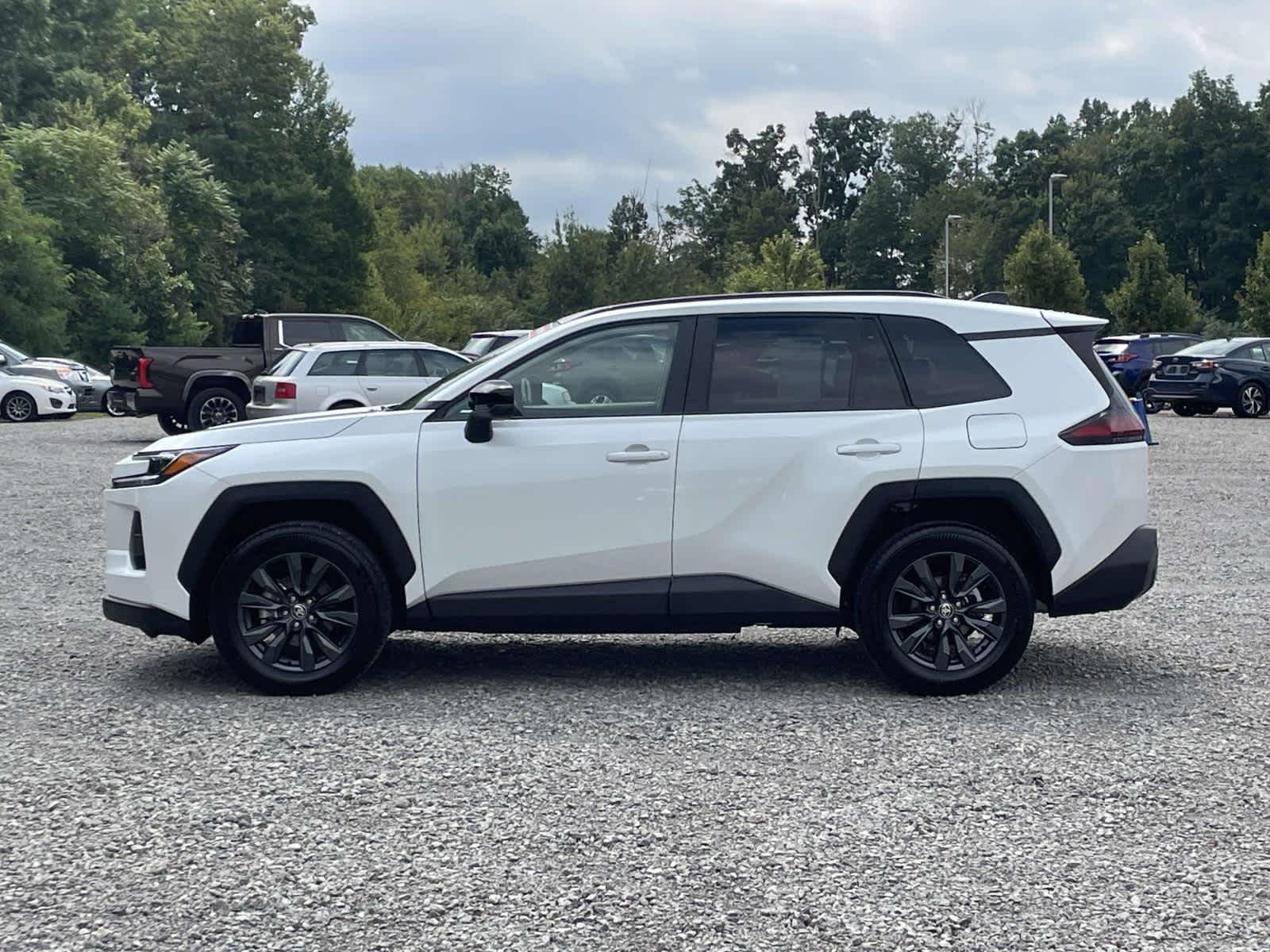 Used 2026 Wind Chill Pearl Toyota XLE Premium image 15