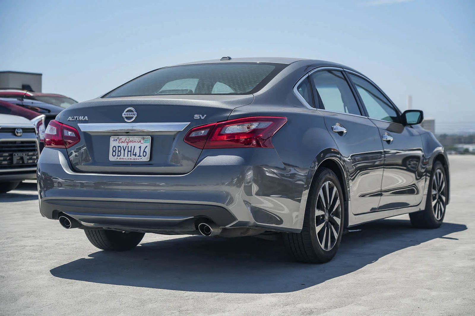 Used 2018 Gun Metallic Nissan 2.5 SV image 6