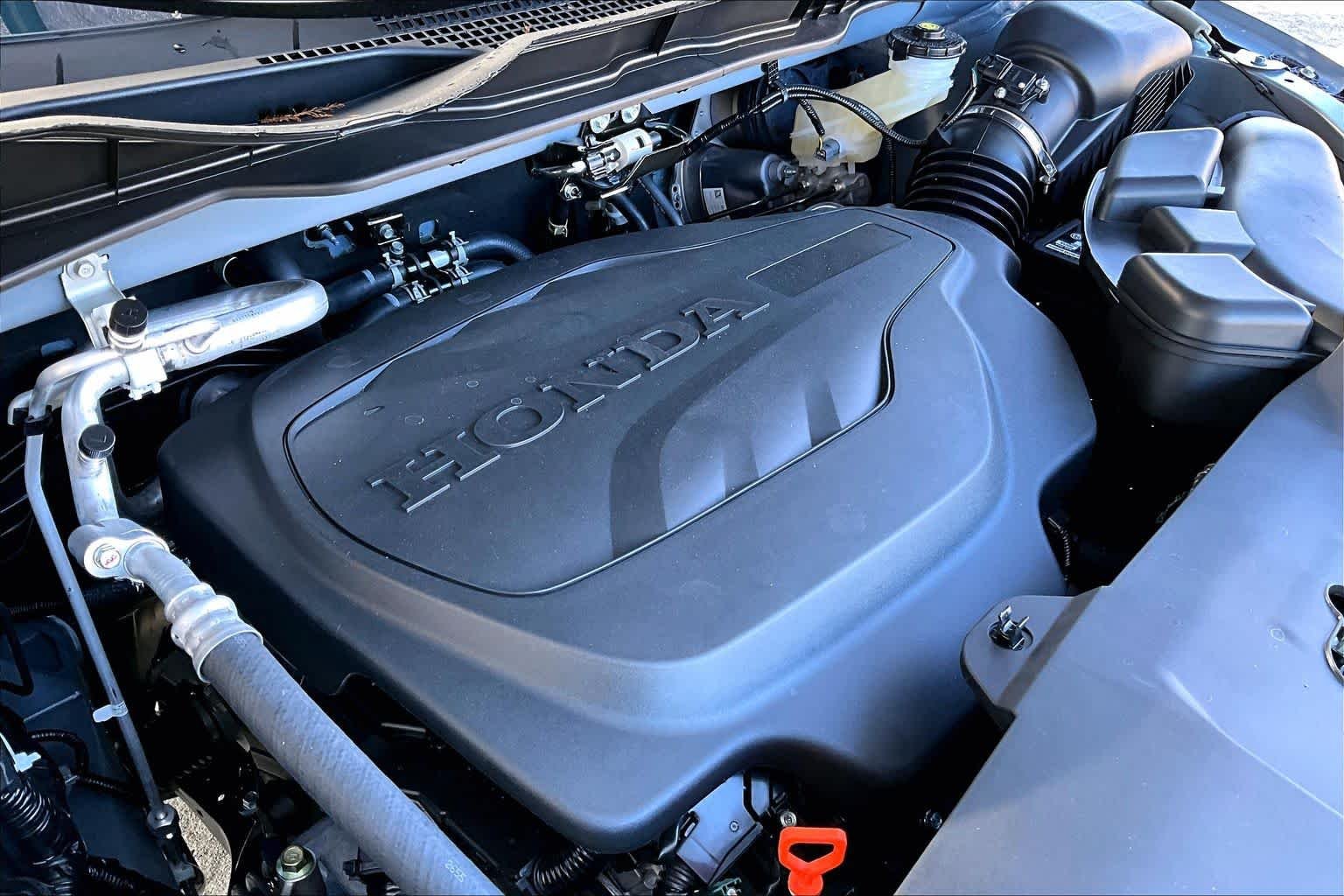 New 2026 Sonic Gray Pearl Honda Sport-L image 17