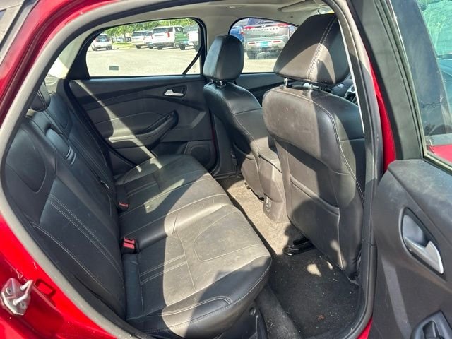 Used 2013 Red Ford SE image 14
