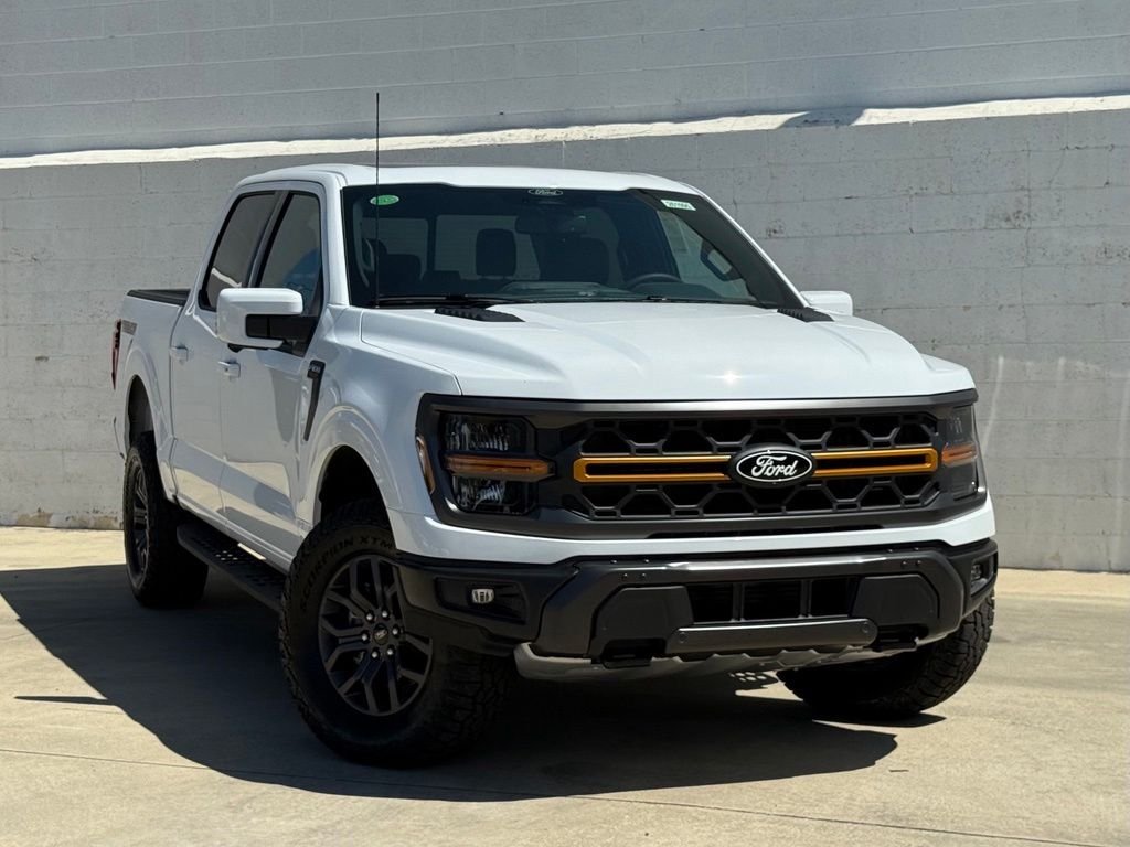 New 2026 Oxford White Ford Tremor® image 2