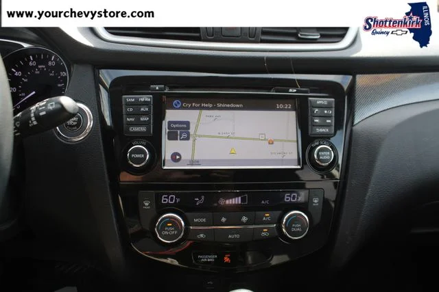 Used 2015 Black Nissan SL image 27