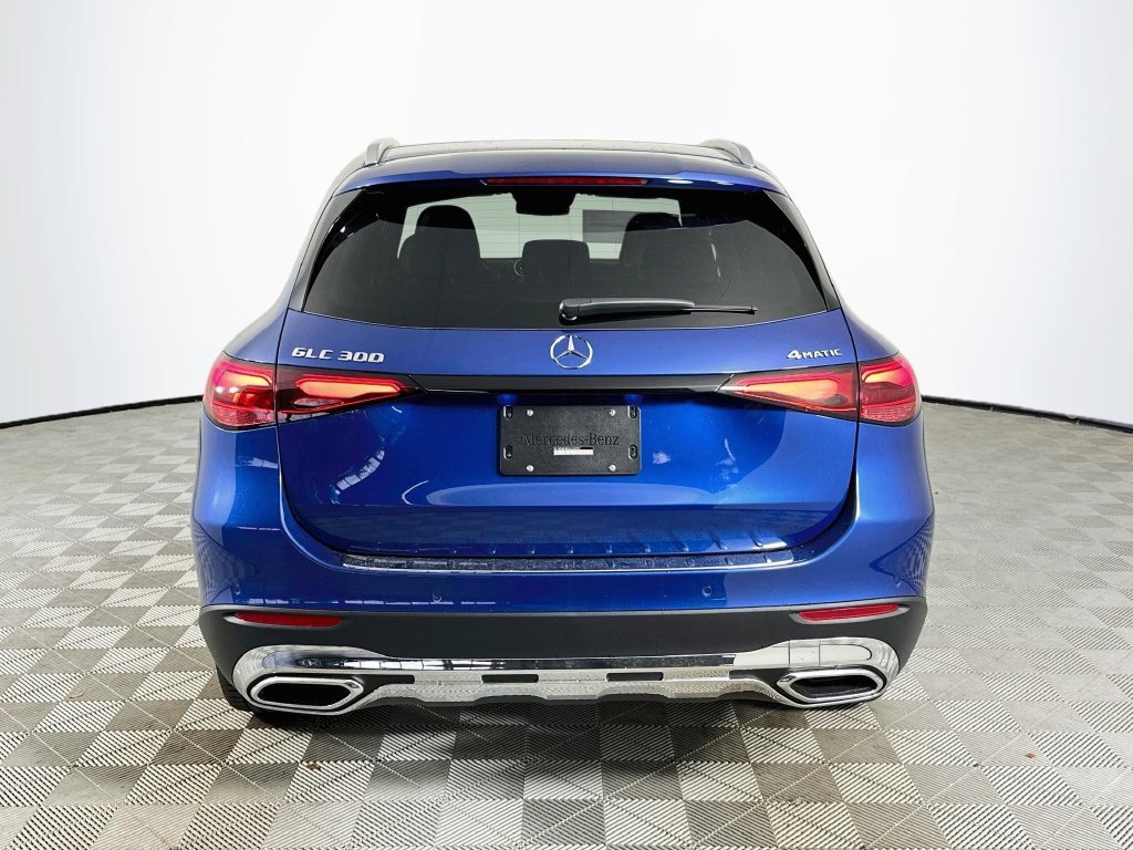 New 2027 Blue Mercedes-Benz GLC 300 image 6