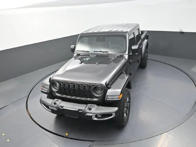 New 2026 Granite Crystal Metallic Clear-Coat Exterior Paint Jeep Sahara image 12