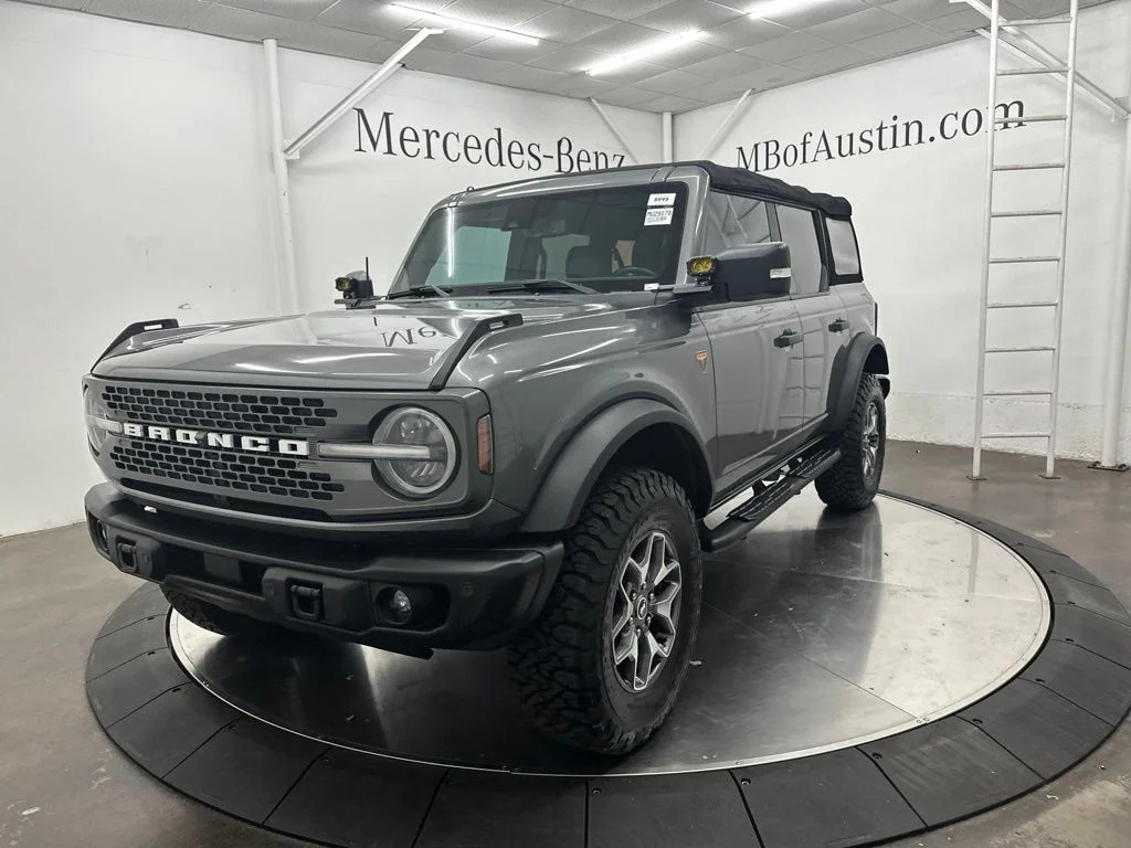 Used 2022 Gray Ford Badlands image 3