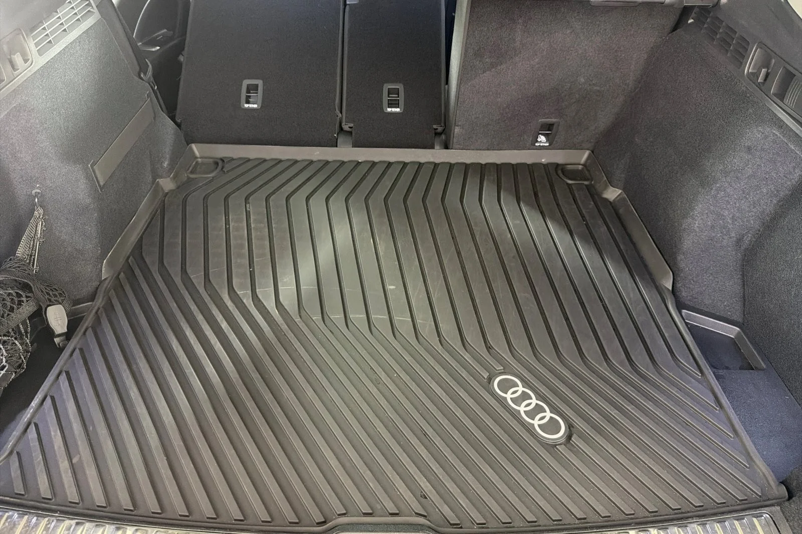 Used 2025 Tambora Gray Metallic Audi Premium Plus 2.0 TFSI quattro image 14