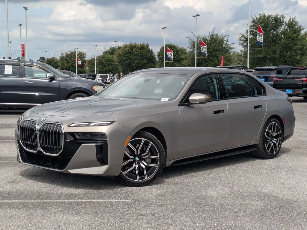 Used 2023 Gray BMW 740i image 1