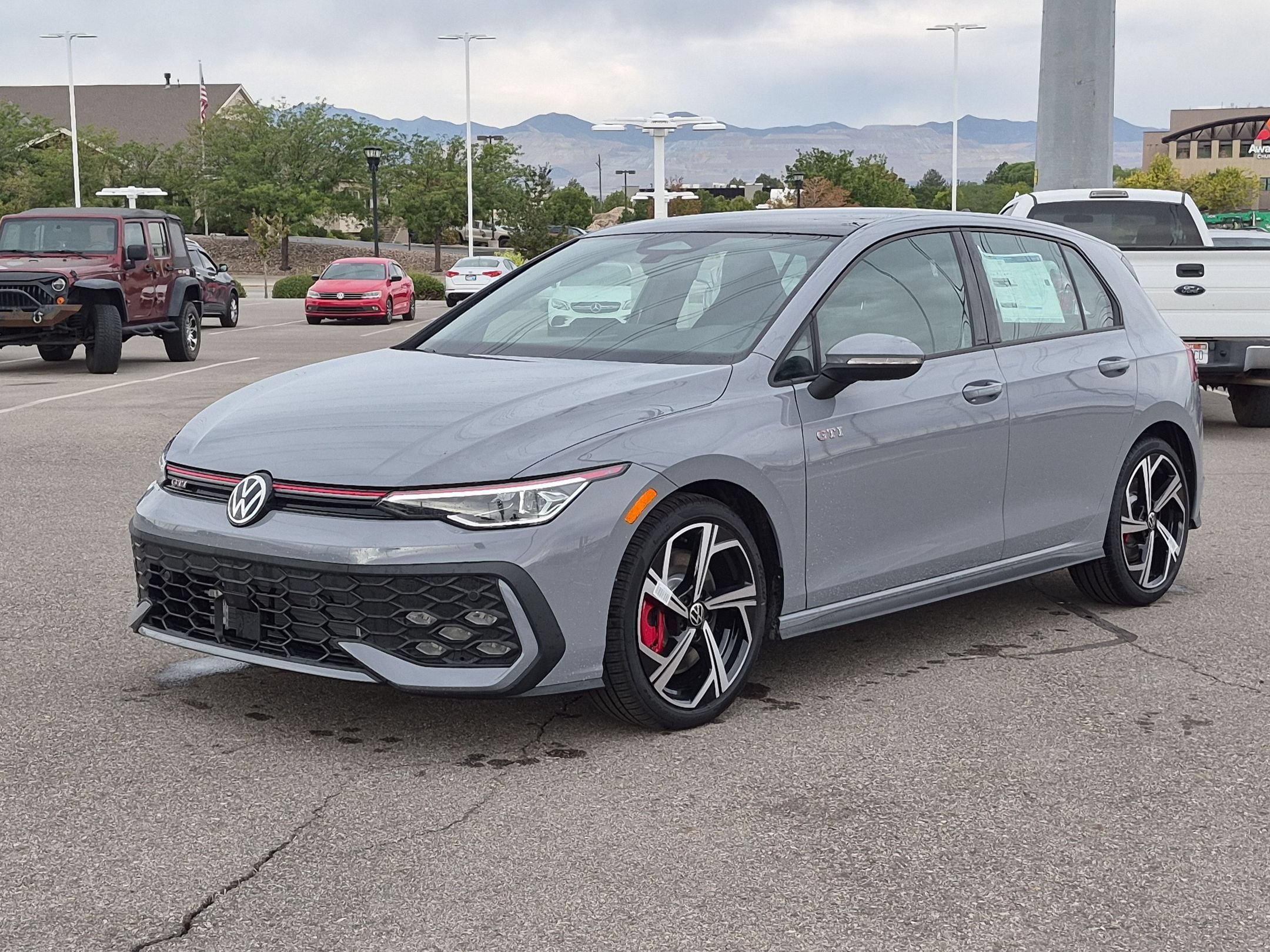 New 2026 Moonstone Gray Volkswagen SE image 8