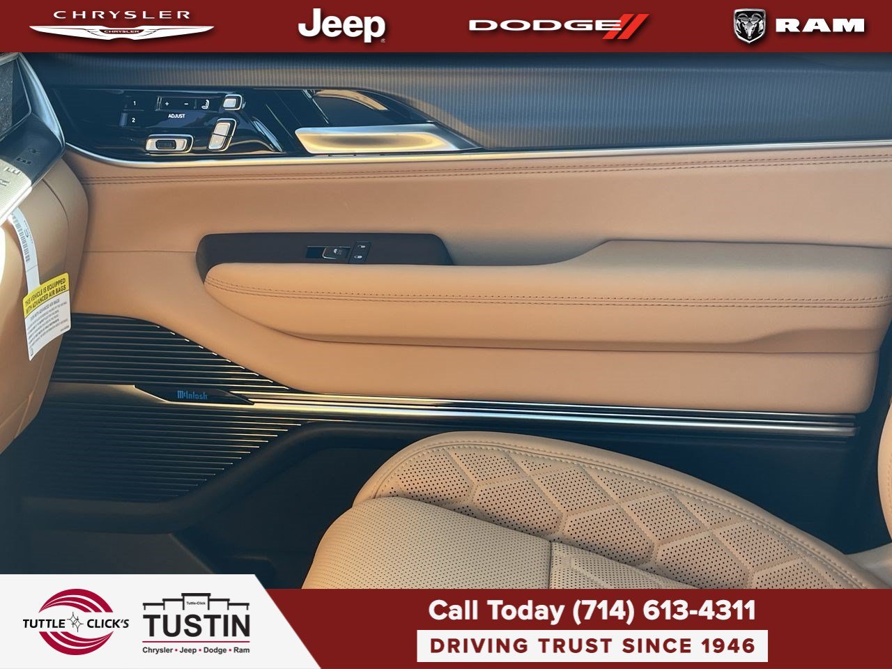 New 2026 Bright White Clear-Coat Exterior Paint Jeep Summit Reserve image 21
