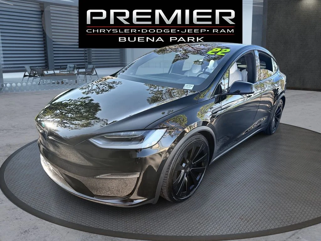 2022 Tesla Model X Long Range's photo