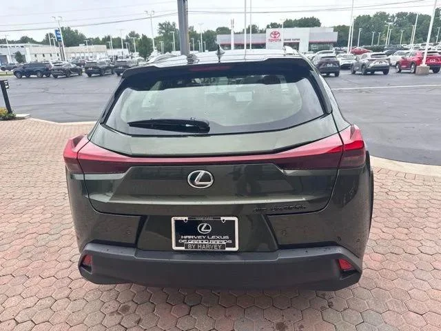 New 2026 Nori Green Pearl Lexus 300h Premium image 16
