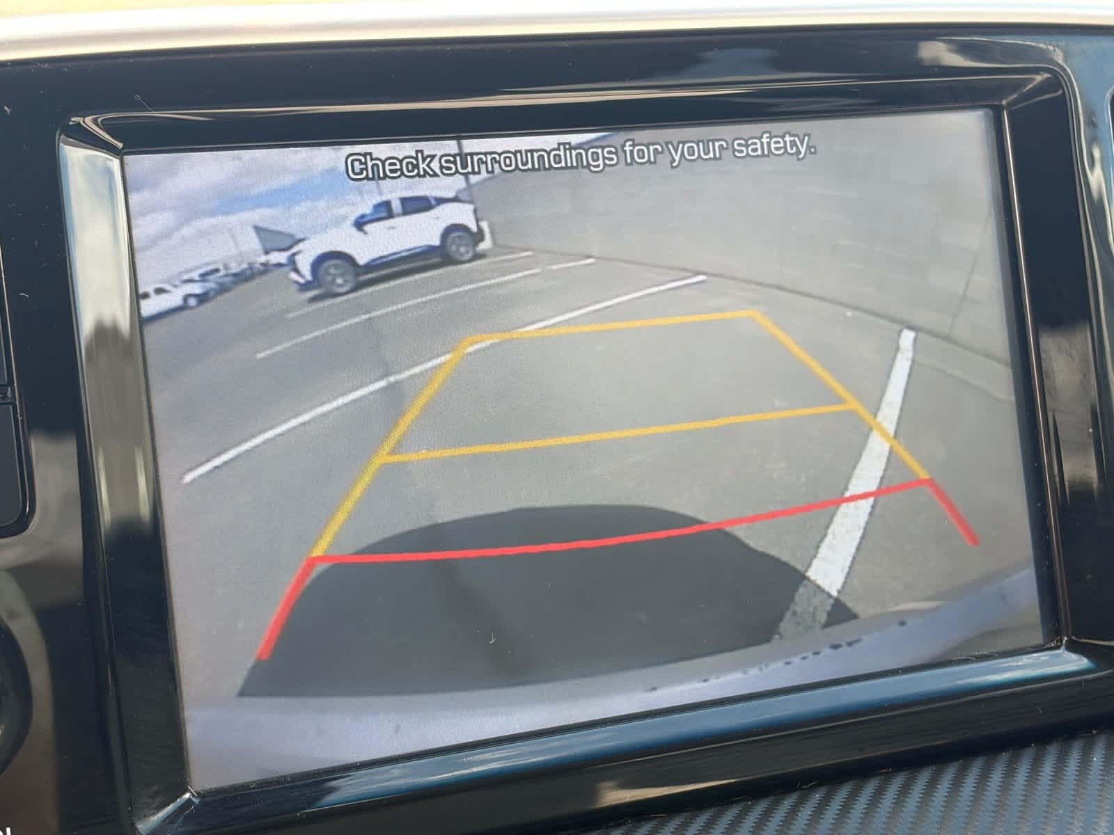 Used 2019 Molten Silver Hyundai SE image 14