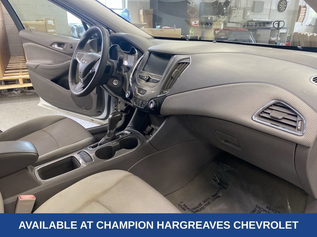 Used 2017 SUMMIT WHITE Chevrolet LT image 37