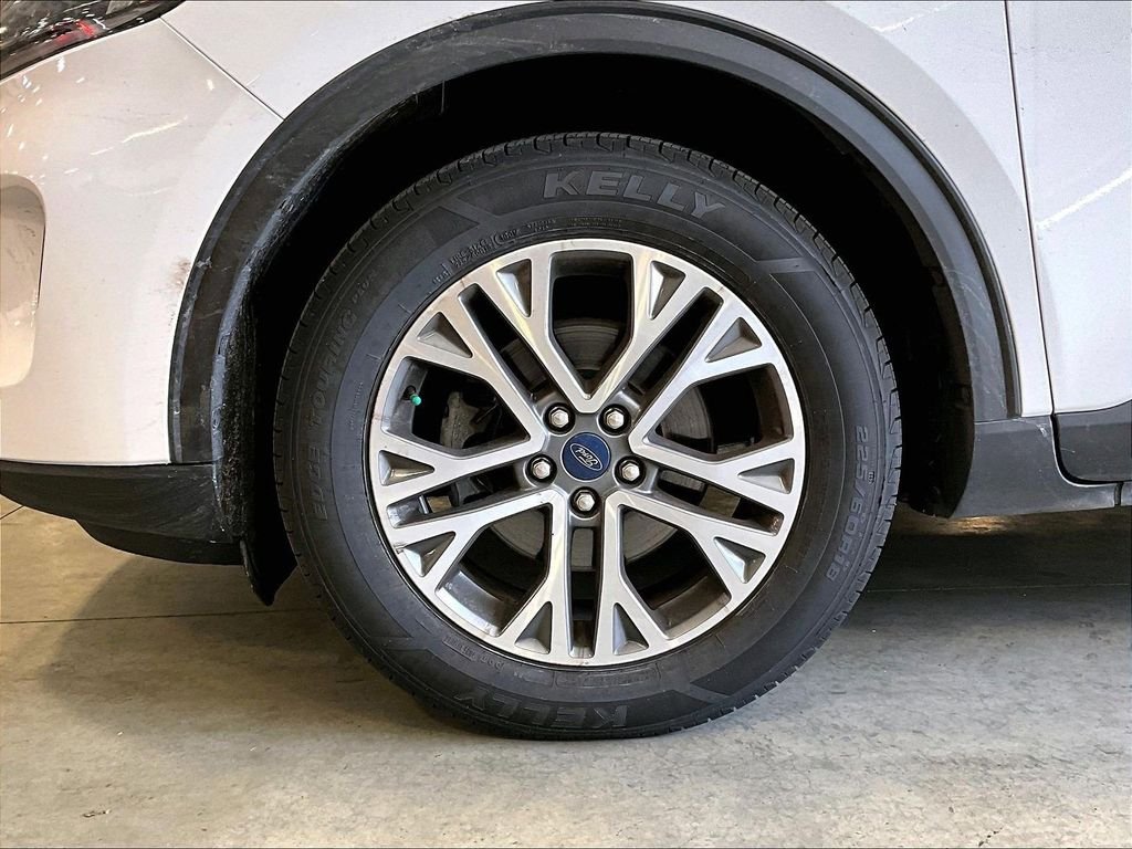 Used 2022 White Ford SEL image 7