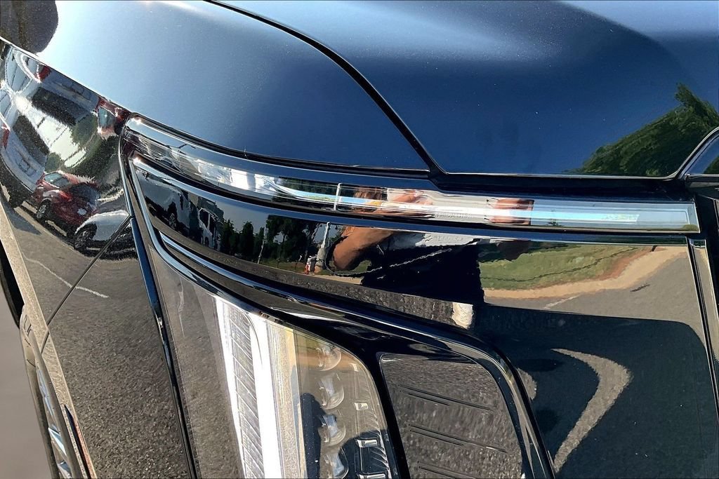 Certified Used 2025 Black Raven Cadillac Sport Platinum image 32