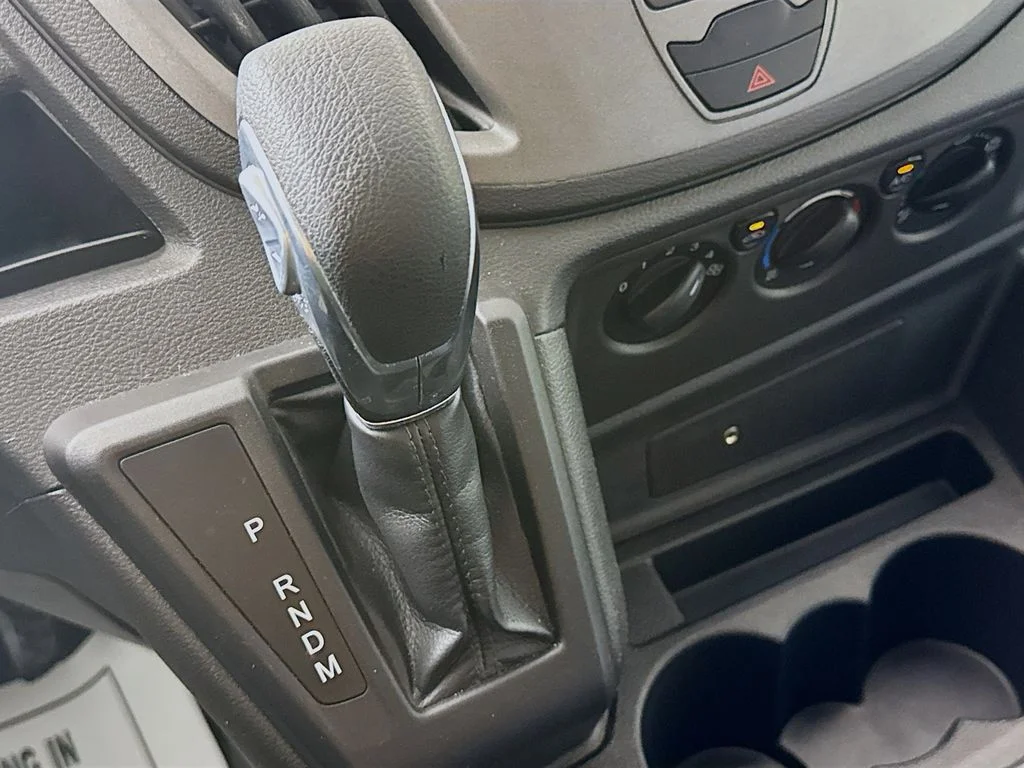 Used 2018 White Ford XL image 19
