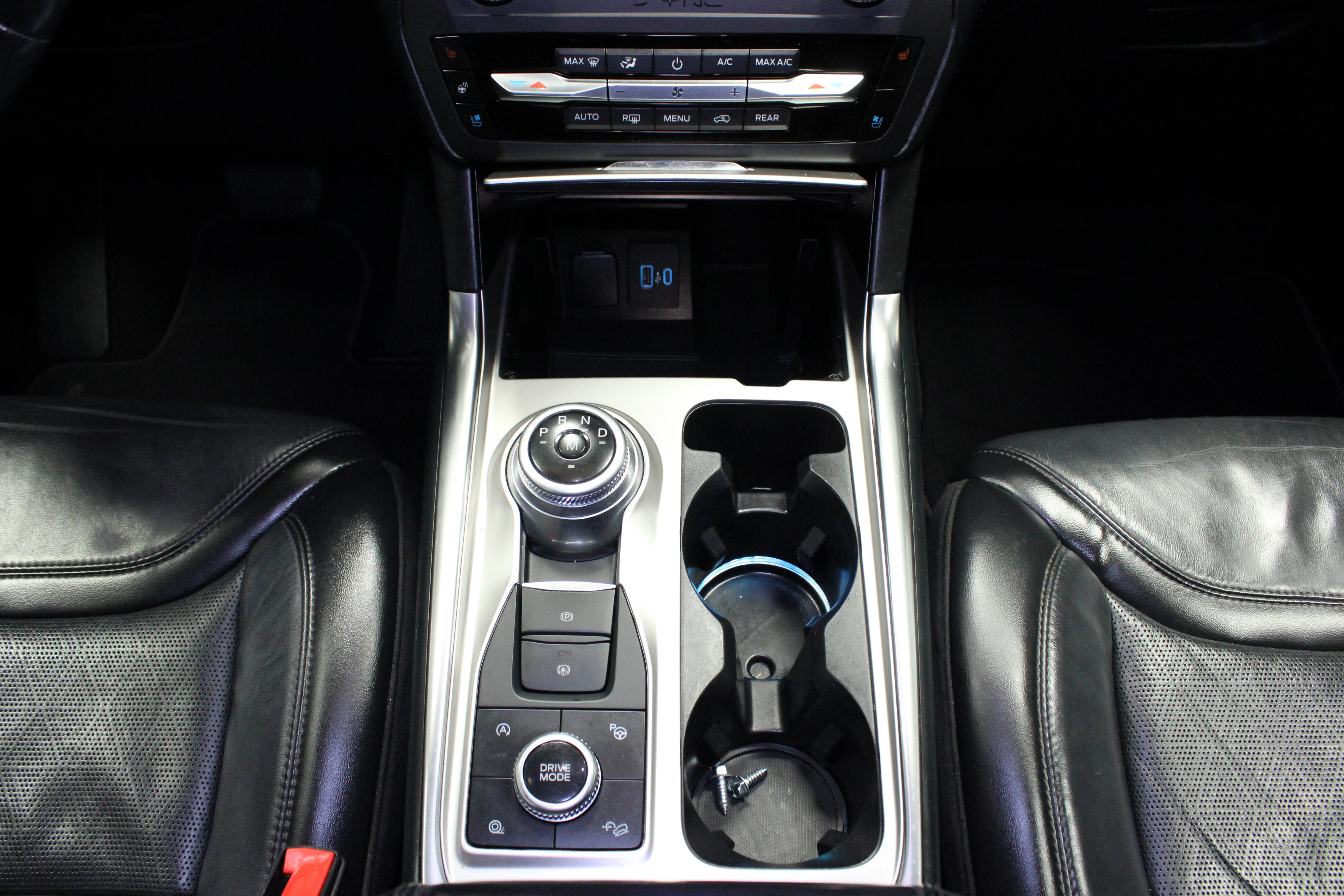 Used 2020 Star White Metallic Tri-Coat Ford Platinum image 23